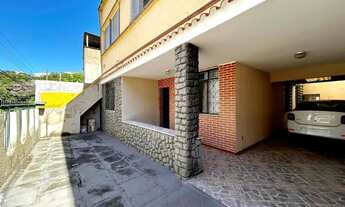 Imagem: Sobrado com 5 quartos no Bairro de Lourdes