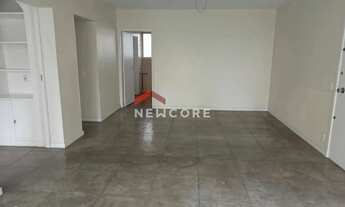 Imagem: Apartamento em Rua Doutor Albuquerque Lins