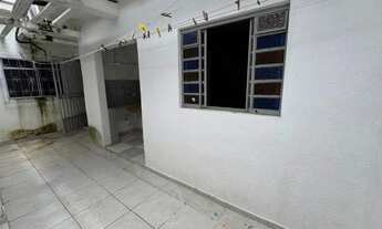 Imagem 7: Casa com 3 Quartos e 3 banheiros à Venda, 300 m² por R$ 650.000