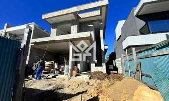 Imagem: Casa de alto padrão em condomínio exclusivo