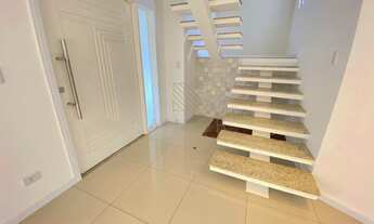 Imagem 2: Sobrado em condomínio fechado à venda 1.080.000,00$ , com 3 Dormitórios, 1 Suite, 4 Vagas