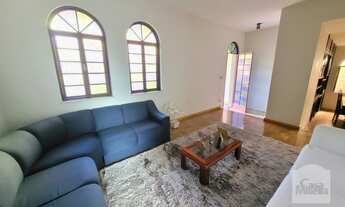 Imagem 2: Casa à Venda - Ouro Preto, 4 Quartos, 161 m²