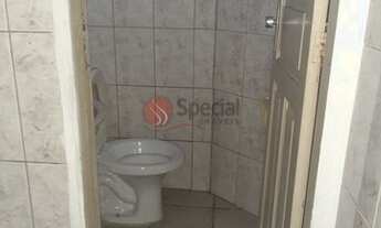 Imagem 5: Prédio em frente ao Metrô Carrão