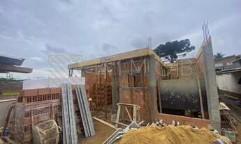 Imagem 2: Sobrado interno, dentro de condomínio com terraço semi-descoberto, 3 Dormitórios, 1 Suite