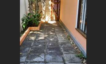 Imagem 4: Excelente residência totalmente legalizada com RGI. A poucos passos da praia de Manguinhos