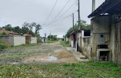 Imagem 3: Terreno em local de moradores, água da sabesp, possui 2 unidades