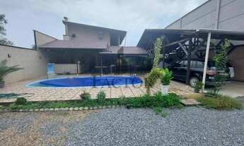 Imagem 2: Casa com piscina no Bairro Araponguinhas em Timbó