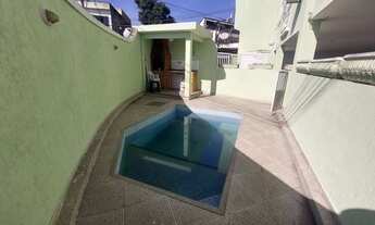 Imagem 3: Apartamento 2 quartos modernizado,ótima localização na Trindade!