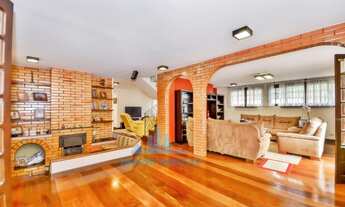 Imagem 15: Casa de Alto Padrão em Região nobre da cidade, em frente ao Bosque de Portugal