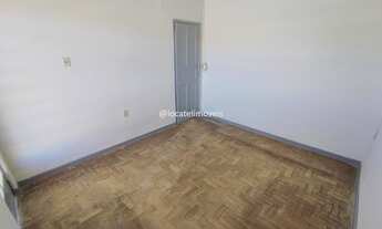 Imagem 2: Casa 03 quartos e barracão nos fundos