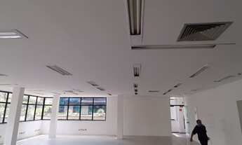 Imagem 4: Edifício comercial de 1307 m² para locação na Av. Rubem Berta