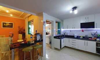 Imagem 2: Área Privativa 3 quartos 1 suíte 2 vagas de garagem e Elevador na região do Novo Eldorado