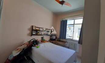 Imagem 7: Catete! Apartamento, sala, varanda, 2 quartos, 1 suite, dependências completas, 77m²