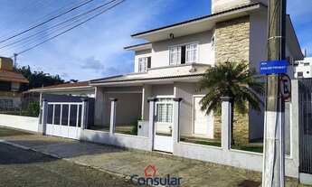 Imagem 2: Casa ampla com piscina na Palhoça a venda