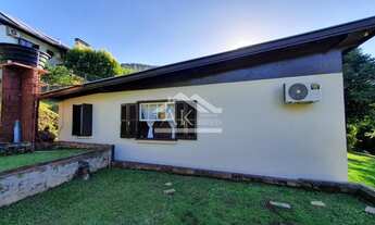 Imagem 3: Casa com amplo pátio e 3 quartos em Picada Café, na Serra Gaúcha