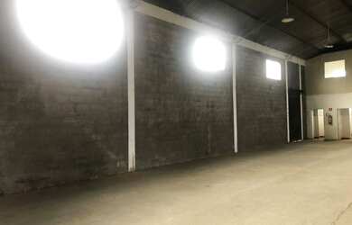 Imagem 3: Galpão de 400m da Dutra