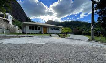 Imagem 2: Casa de condomínio para venda tem 260 metros quadrados com 3 quartos