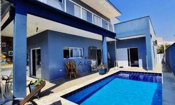 Imagem: Linda casa com ambientes amplos e bem arejados