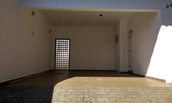 Imagem 3: Casa para Venda em Londrina, Jd. Universitario, 3 dormitórios, 1 suíte, 4 banheiros, 2 vag