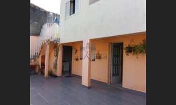 Imagem 7: Casa para venda possui 195 metros quadrados com 5 quartos