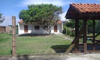 Imagem 2: Praia de Mariapolis, RS. - CASA mobiliada, frente leste, laje, 2 dormitórios, cozinha, 2