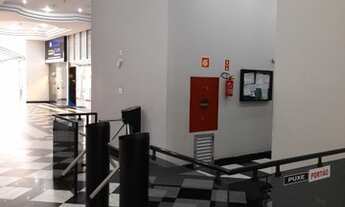 Imagem 3: Andar comercial no Batel disponível para locação ótima localização com vagas de garagem