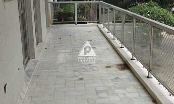 Imagem: Apartamento com 3 quartos, dependência