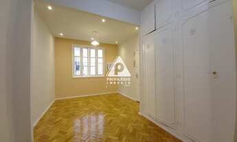 Imagem 1: Exepcional conjugado todo reformado e semi mobiliado no centro