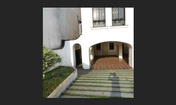 Imagem 3: Casa de condomínio de luxo com 497 m² com 3 quartos, sendo 2 suítes, lindo jardim