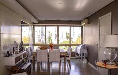 Imagem 2: Porto Alegre - Apartamento Padrão - São João