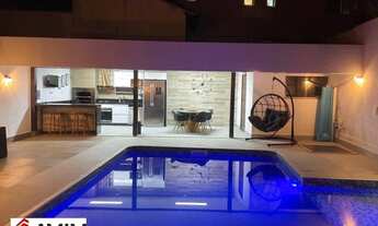 Imagem: Casa para venda possui 350 m² com 3 quartos