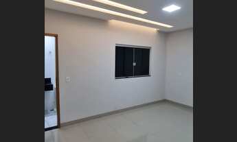 Imagem 5: Casa de esquina a venda na jaiara , lote inteiro