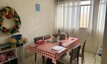 Imagem 4: Casa com quitinetes ao fundo, próximo a rodoviária