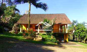 Imagem: Sítio com duas casas e galpões em Picada