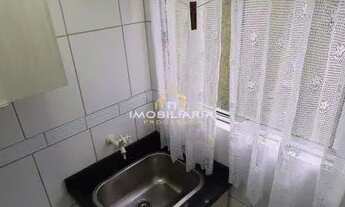 Imagem 3: Apartamento para aluguel possui 50 metros quadrados com 2 quartos em Pinheirinho - Curitib