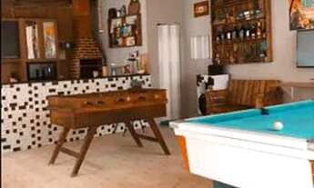 Imagem: Casa com piscina