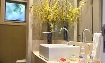 Imagem 3: Casa de condominio a venda em Alphaville com 465 mts, 4 suites, piscina em ótimo estado!