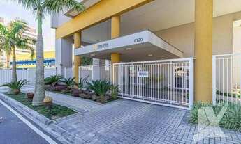 Imagem 2: Apartamento com 2 dormitórios para alugar, 50 m² por R$ 2.858,78/mês - Capão Raso - Curiti