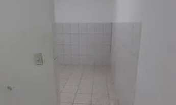 Imagem 6: Quarto, cozinha e banheiro - Casa de fundos - Jardim Lourdes