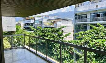 Imagem: Charmosa cobertura duplex com piscina, em