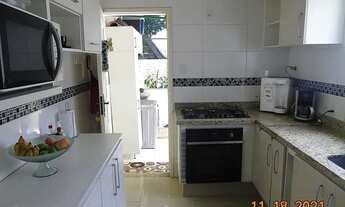 Imagem 3: IMPECÁVEL CASA À VENDA EM PETRÓPOLIS: LOCALIZAÇÃO PERFEITA