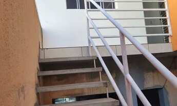 Imagem 2: Alugo imóvel com garagem