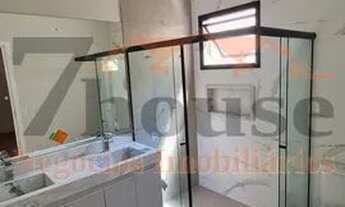 Imagem 2: Linda casa com fachada imponente no condomínio Royal Garden em Paulínia