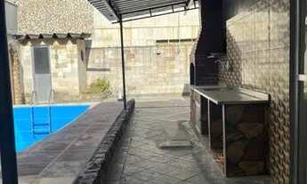 Imagem 3: Casa para aluguel tem 420 metros quadrados com 4 quartos em Vila Valqueire - Rio de Janeir