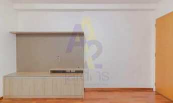 Imagem 5: Apartamento em excelente estado, com 2 dormitórios, sendo 1 suíte e ampla varanda. Próximo