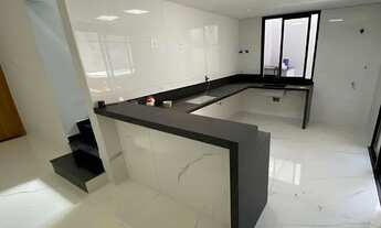 Imagem 3: Casa Dois Andares Três Quartos sendo Duas Suítes Espaço Gourmet e Lazer com SPA