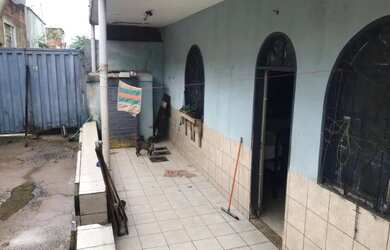 Imagem 4: Prédio comercial,com ampla loja térrea e 02 apartamentos com vista livre