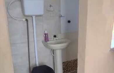 Imagem 5: Kitnet 650,00 Quarto com aluguel por R$650 /mês