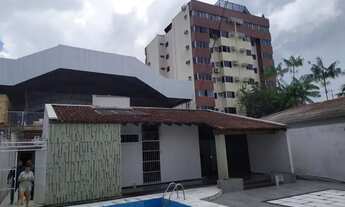 Imagem: Linda casa com piscina para fins comerciais