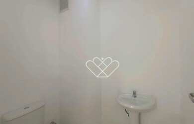 Imagem 5: Sala Comercial no Centro: Oportunidade Imperdível para o Seu Negócio!